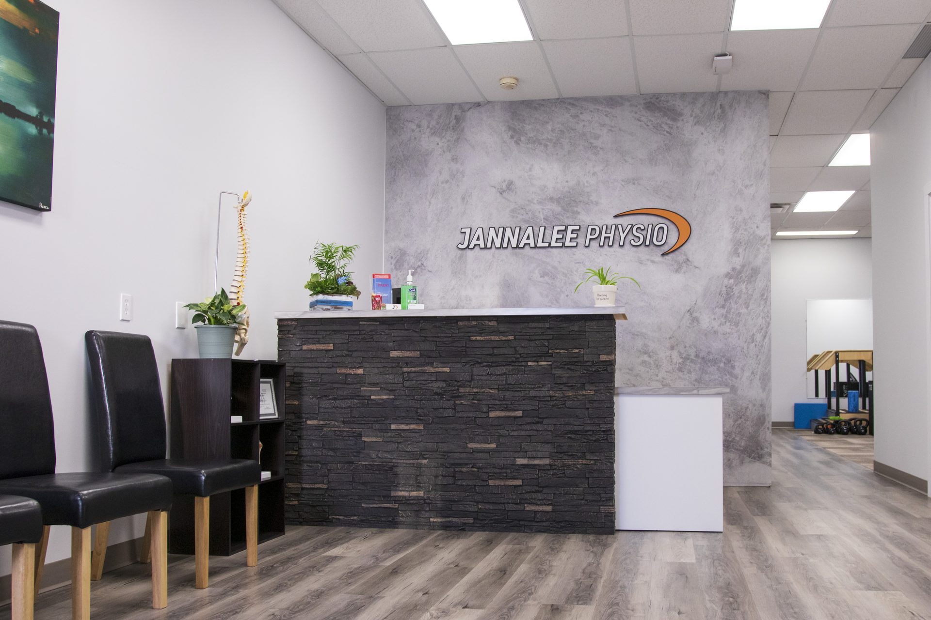 The welcoming front desk and reception area at Jannalee Physiotherapy in Yorkton